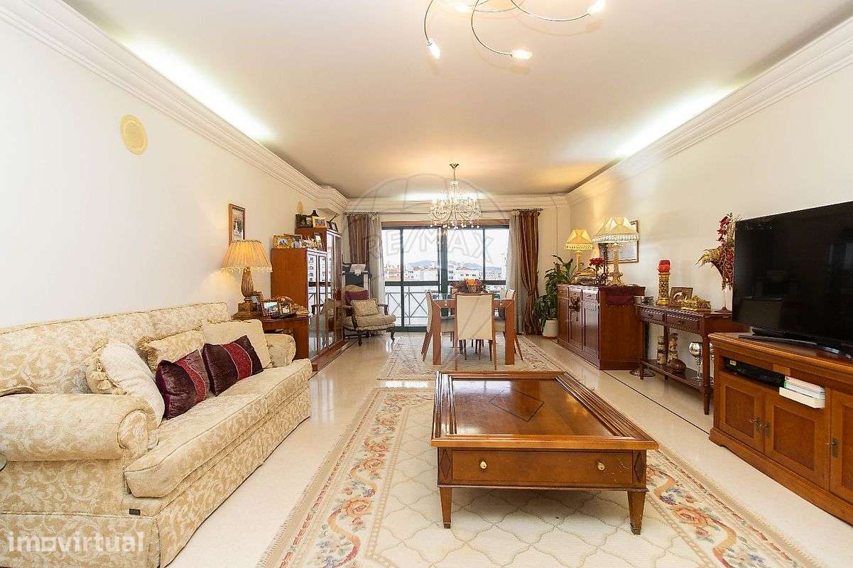 Apartamento T4 para venda - Grande imagem: 3/46