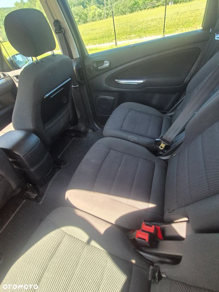 Ford Galaxy - 9