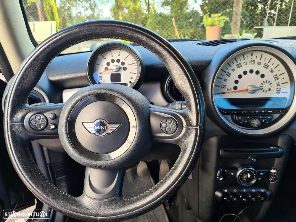 MINI 3 Portas One D - 8
