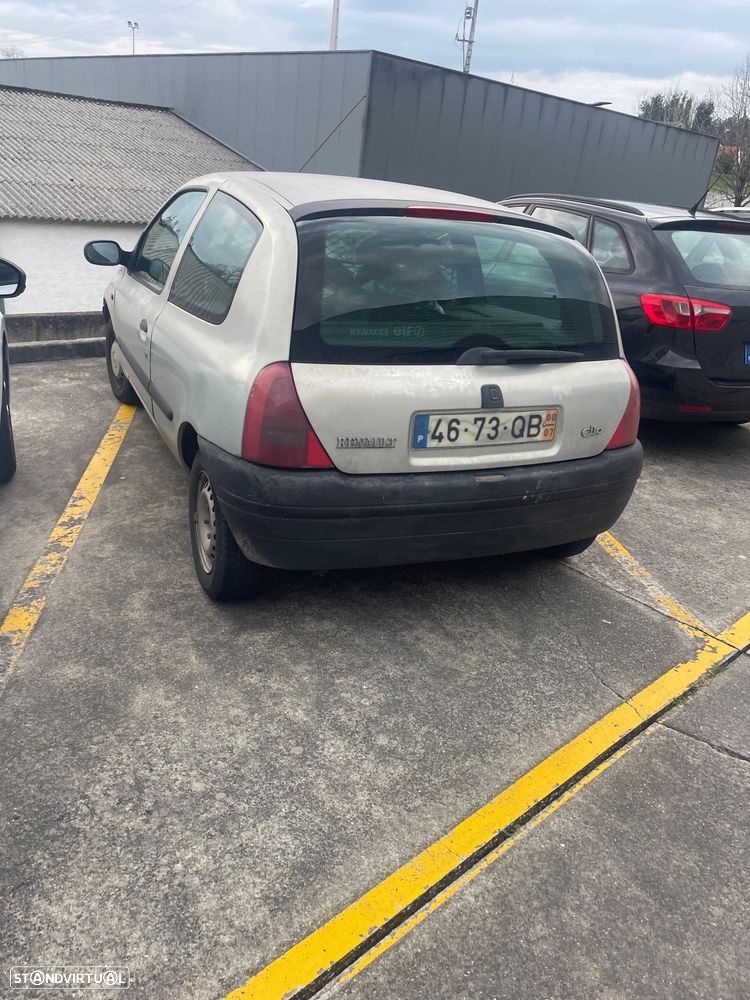 Renault Clio 1.9 D RN - 1