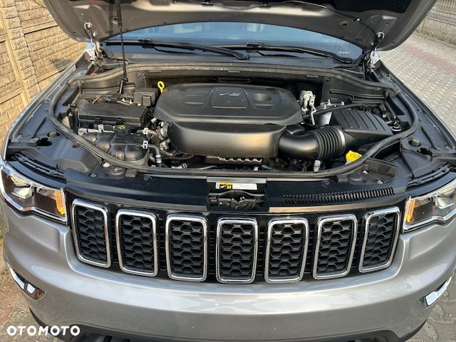 Jeep Grand Cherokee - 23