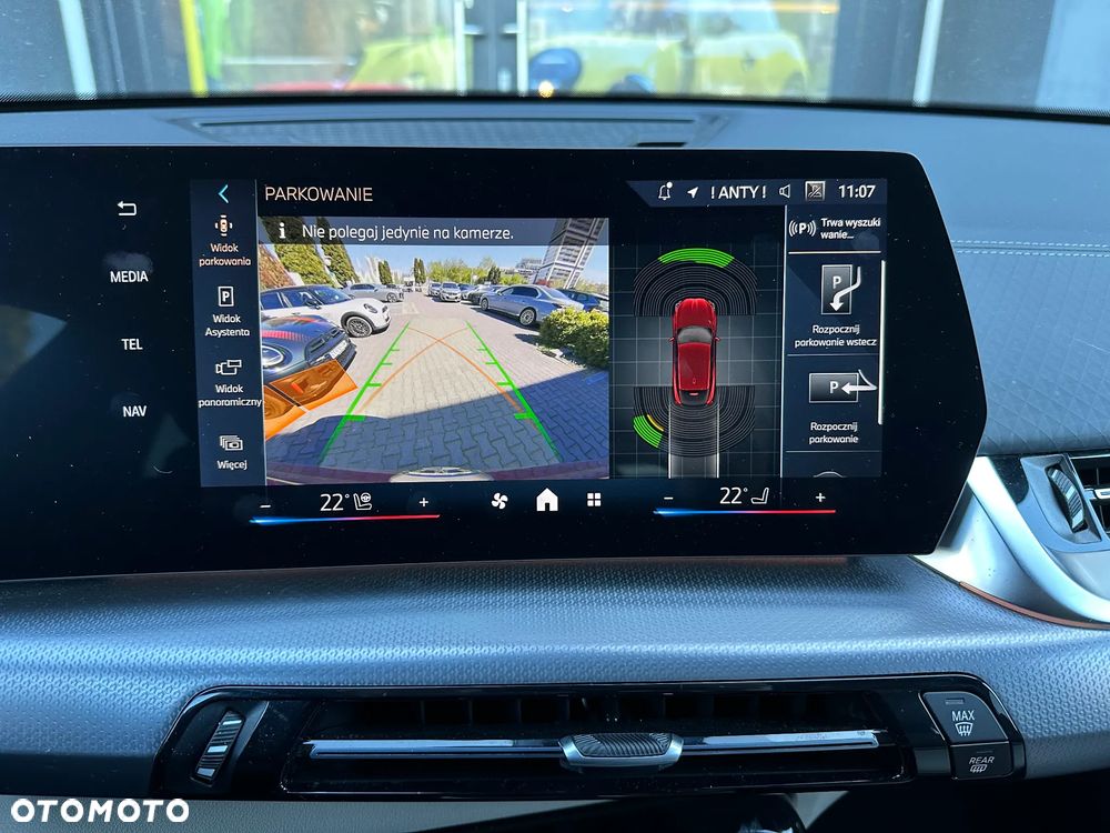 BMW iX2 eDrive20 66.5kWh M Sport - 18