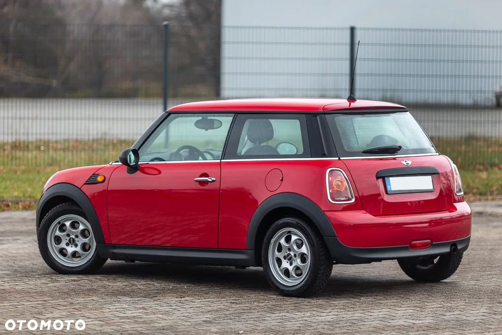 MINI ONE Standard - 17