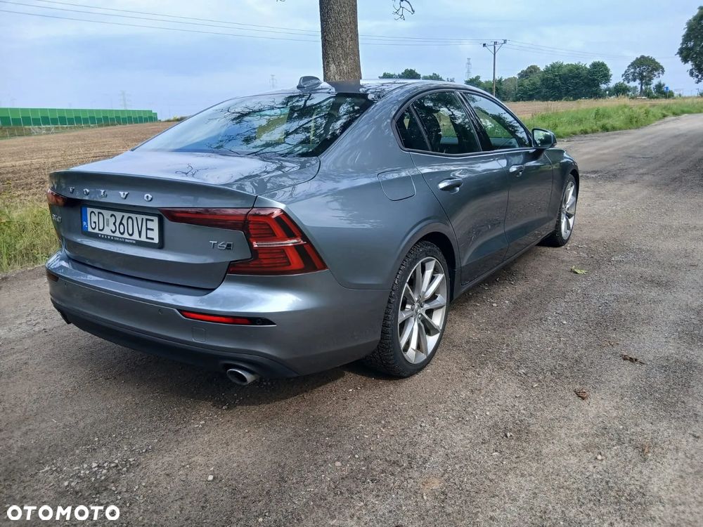 Volvo S60 T6 AWD Momentum Pro - 3