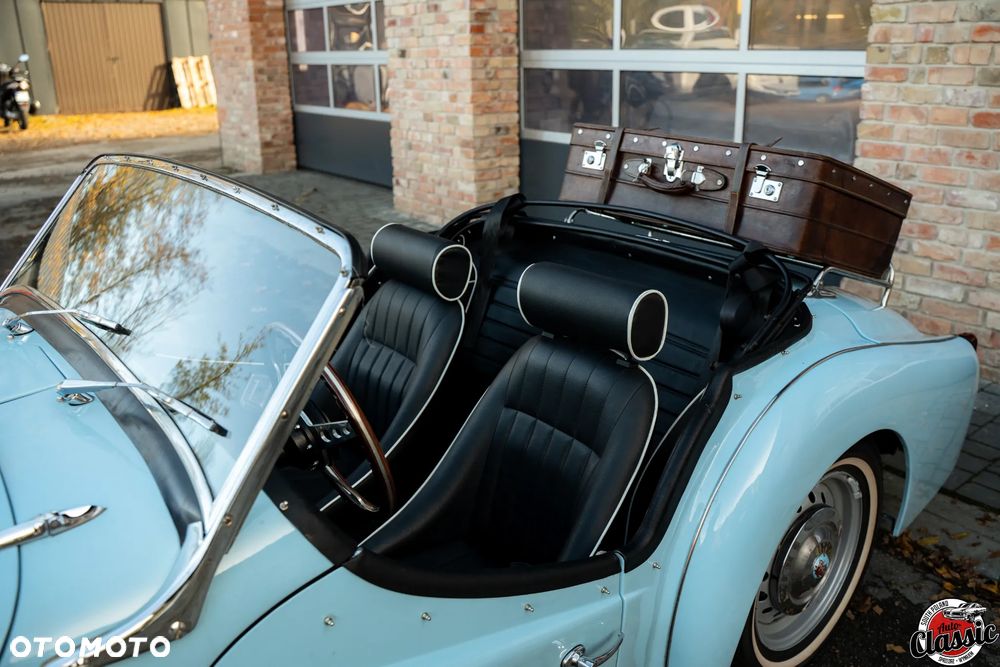 Triumph TR3 - 13