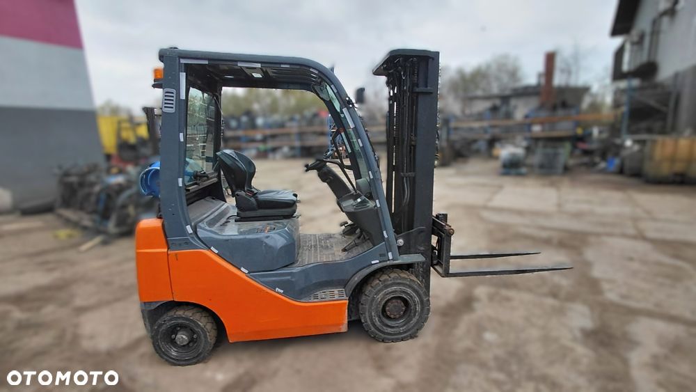 Toyota 02-8FGF15 TONERO 7.7M  5300MTG ZAMIANA - 5