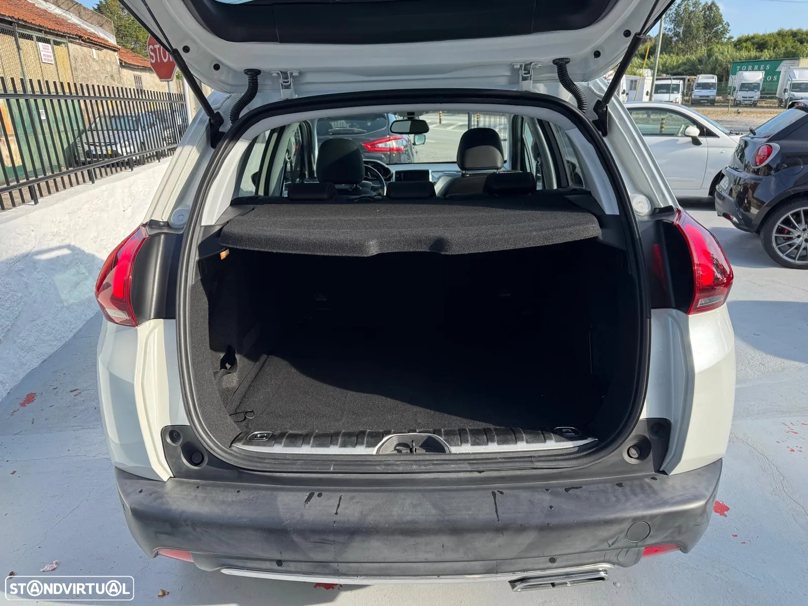 Peugeot 2008 1.2 PureTech GT Line EAT6 - 9