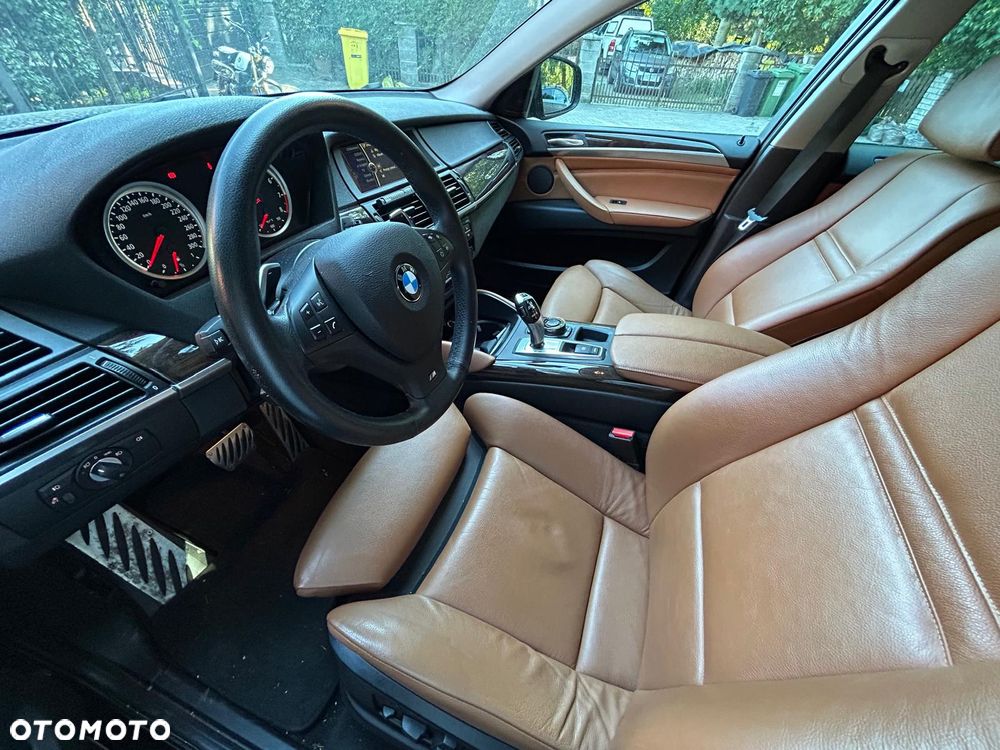 BMW X6 - 24