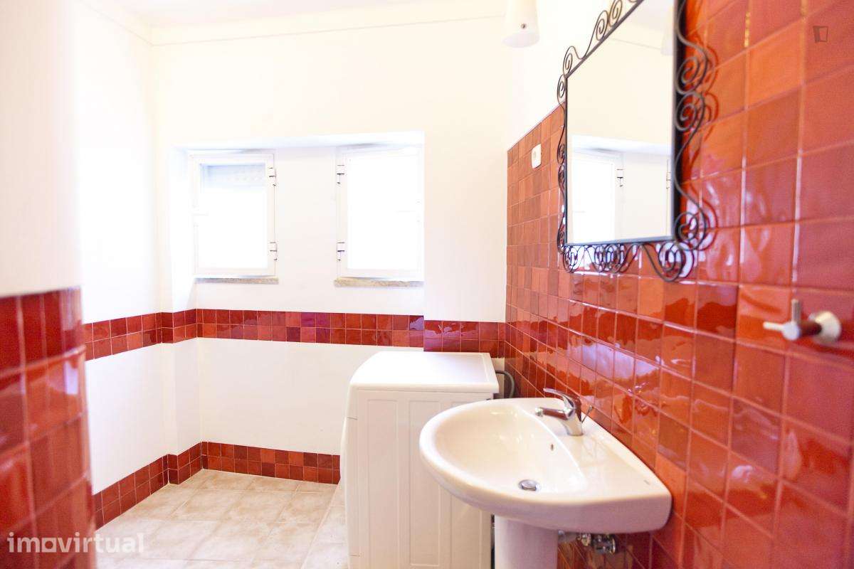 Quarto - localizado em Campolide Lisbon - Grande imagem: 2/25