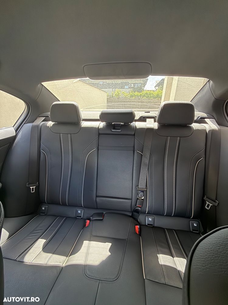 BMW Seria 5 530e Aut. M Sport Edition - 30