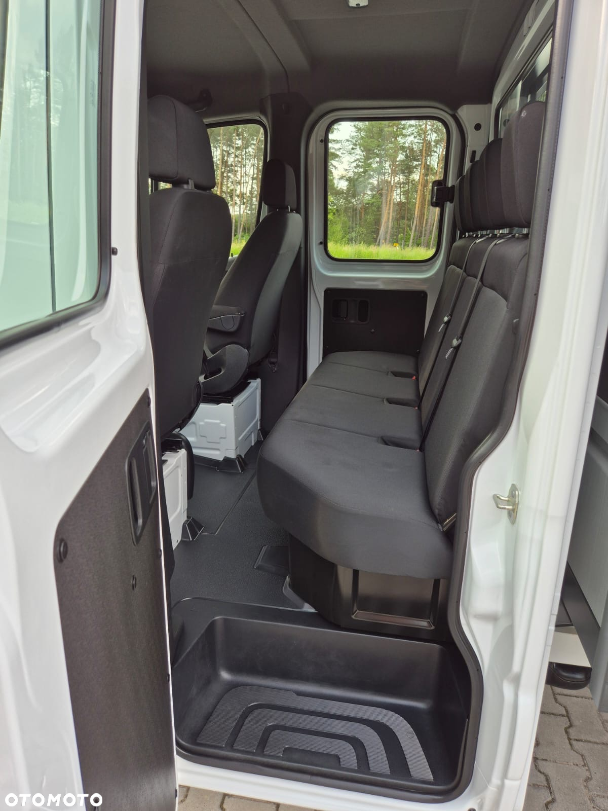 Mercedes-Benz Sprinter - 27