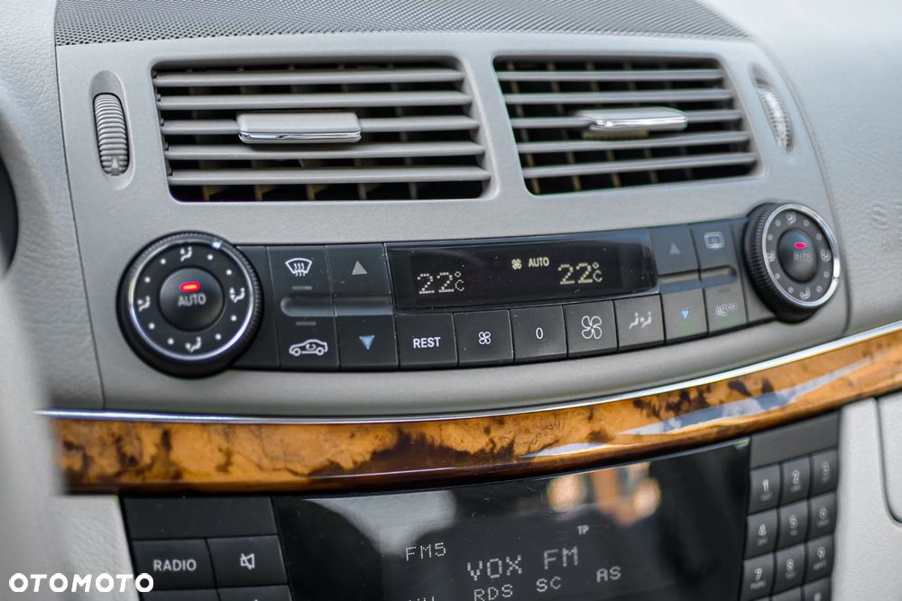 Mercedes-Benz Klasa E 200 Kompressor Automatik Elegance Sport Edition - 10