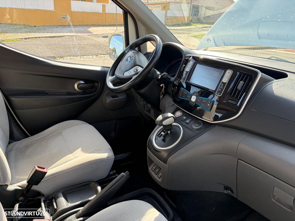 Nissan NV200 Combi - 21