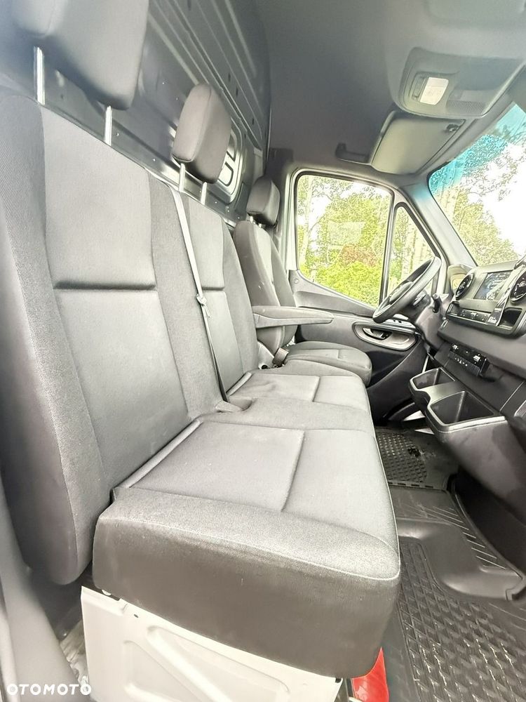 Mercedes-Benz Sprinter - 5