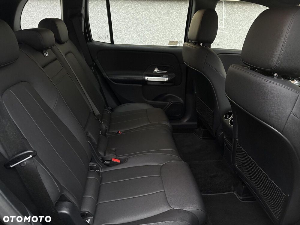 Mercedes-Benz GLB - 20