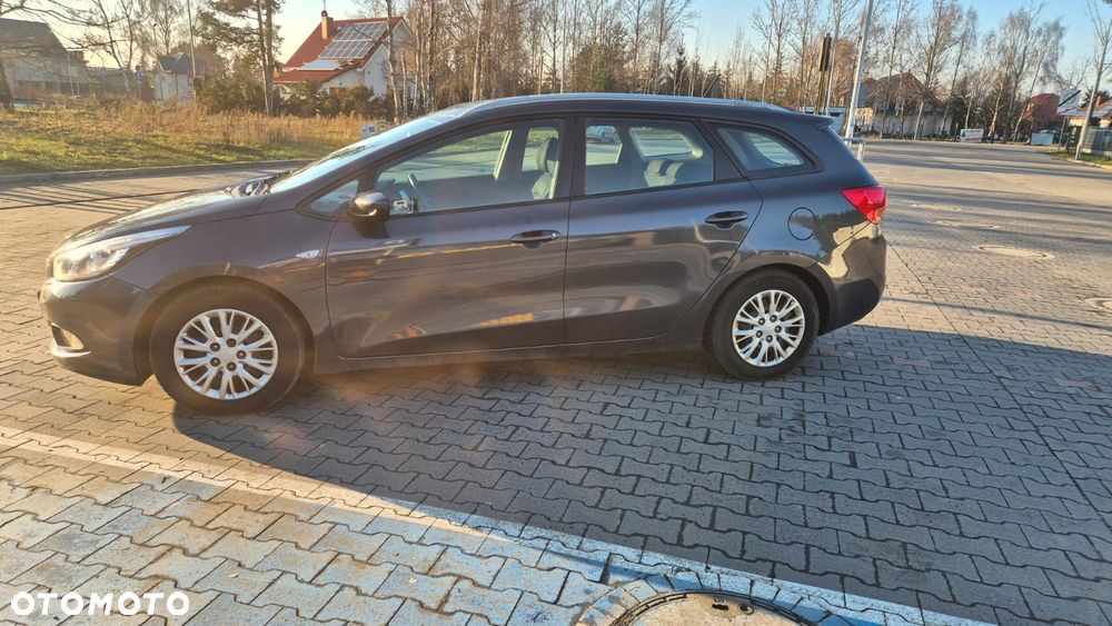 Kia Ceed 1.6 GDI Edition 7 - 8