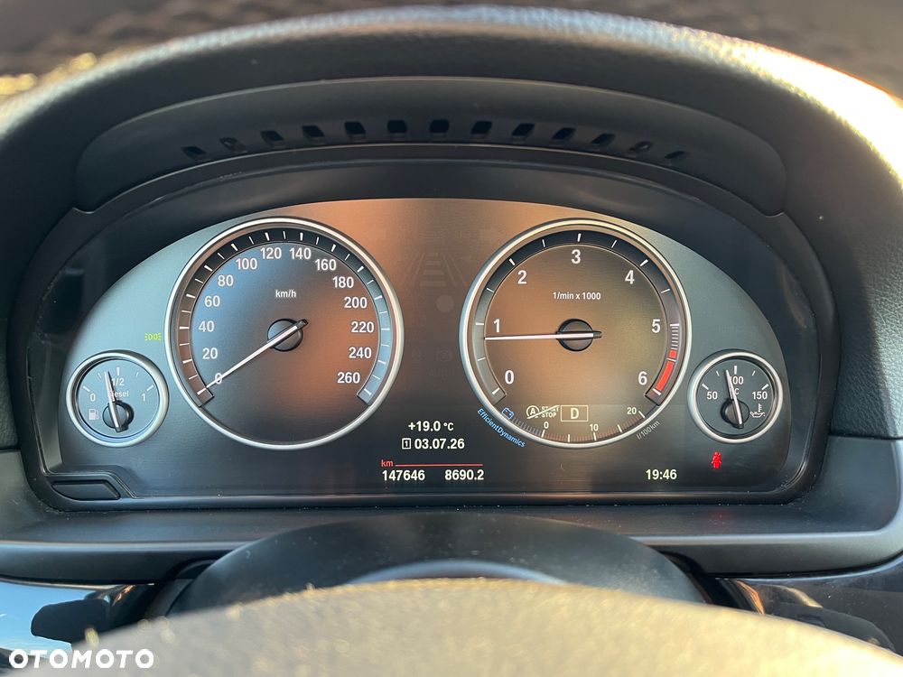 BMW Seria 5 518d Sport - 25