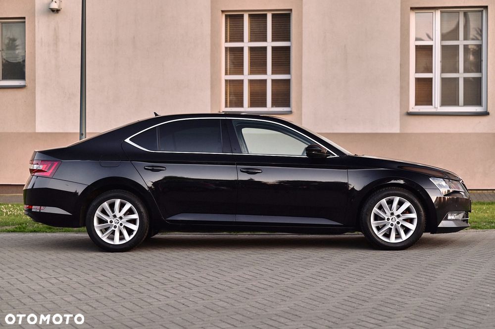 Skoda Superb 2.0 TDI Ambition DSG7 - 15