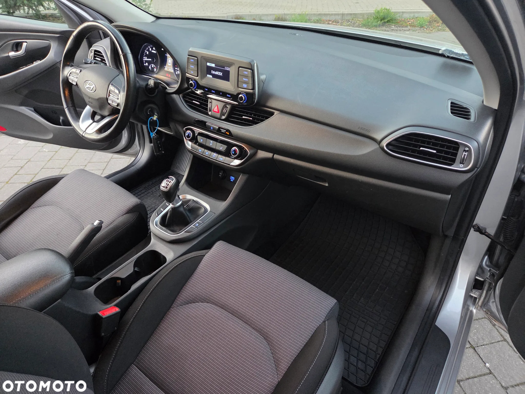 Hyundai i30 1.5 DPI Classic + - 21