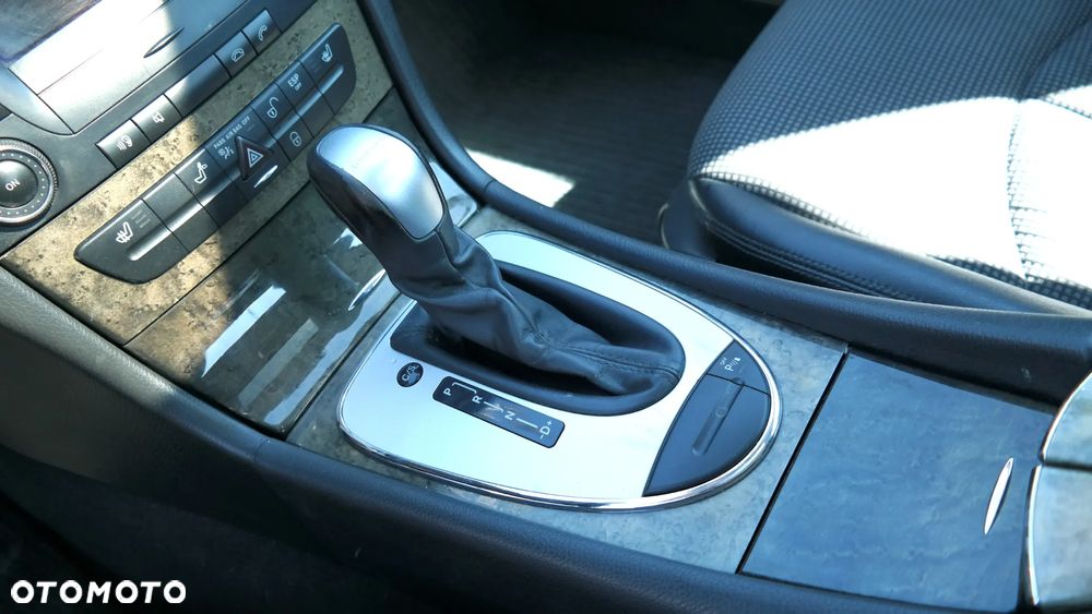 Mercedes-Benz Klasa E 220 CDI Automatik Avantgarde - 29