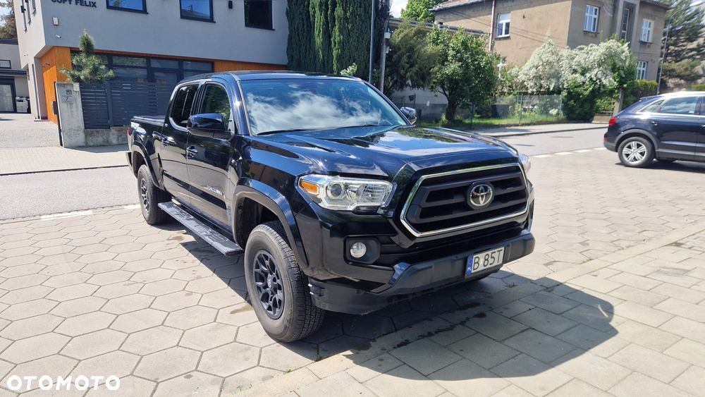 Toyota Tacoma - 1