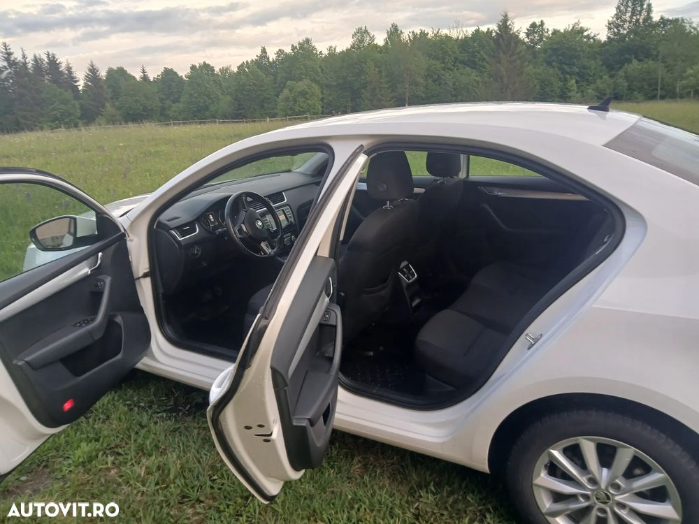 Skoda Octavia 2.0 TDI 4x4 DSG Style - 22