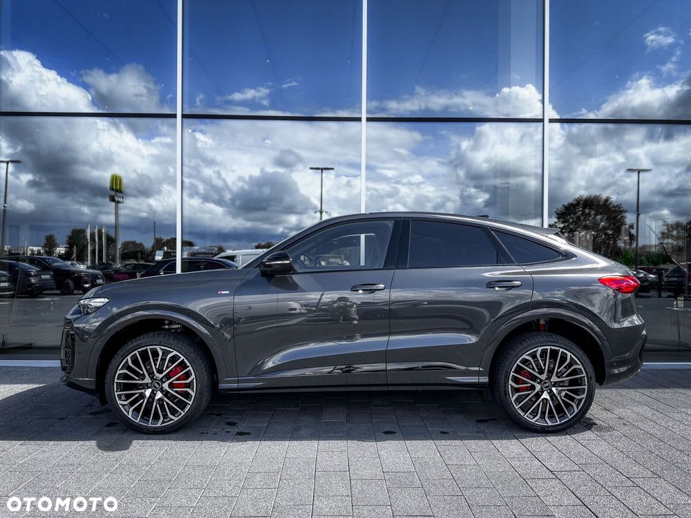 Audi Q5 Sportback - 6