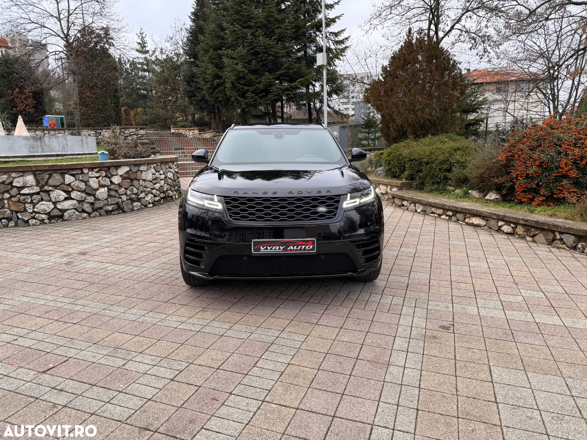 Land Rover Range Rover Velar 2.0 R-Dynamic HSE - 3