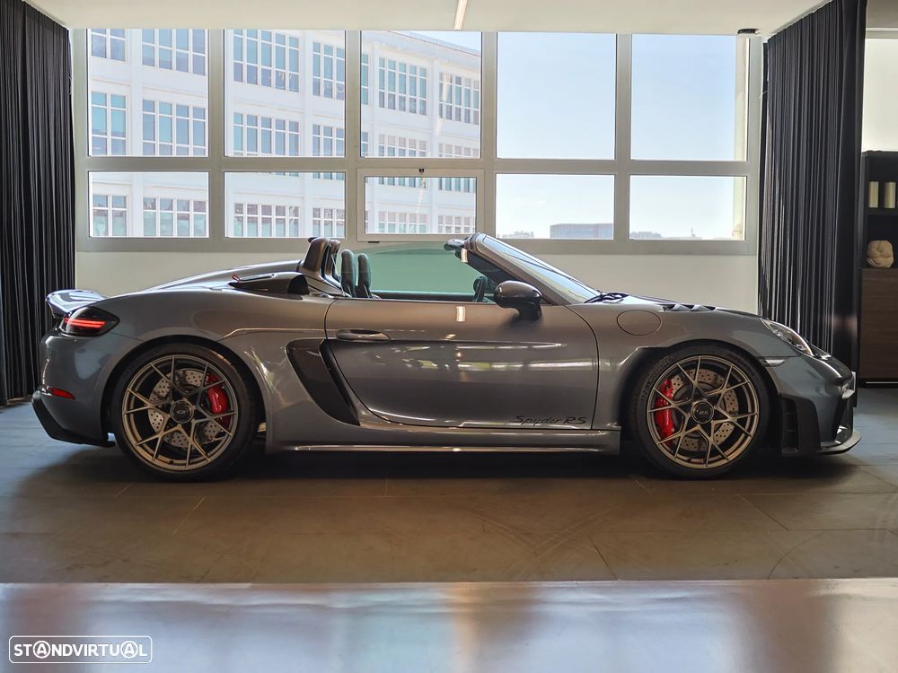 Porsche 718 Spyder - 2