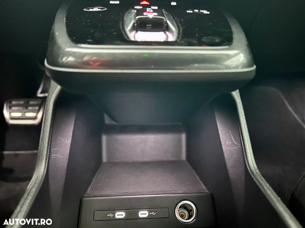 Audi Q4 50 quattro - 33