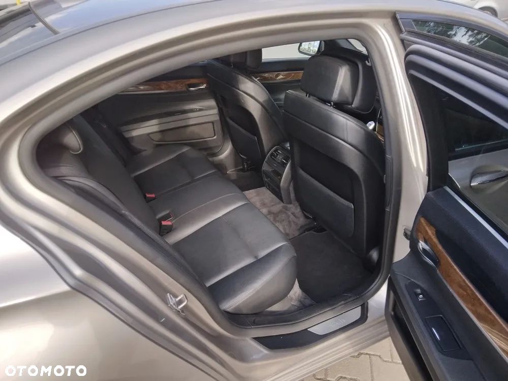 BMW Seria 7 730d Blue Performance - 3