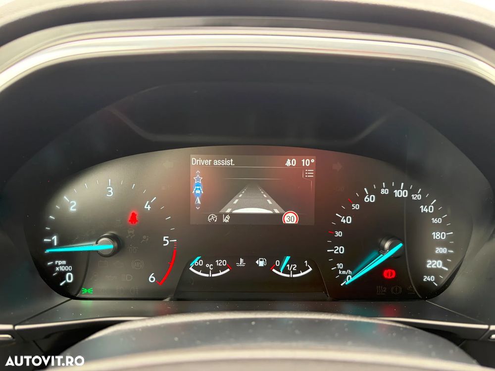 Ford Focus 1.5 EcoBlue Titanium X - 16