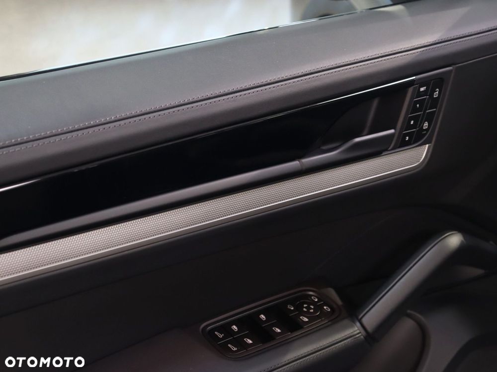 Porsche Cayenne Standard - 24