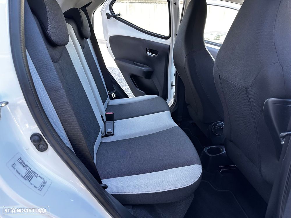 Toyota Aygo 1.0 X-Play Plus+X-Touch - 11
