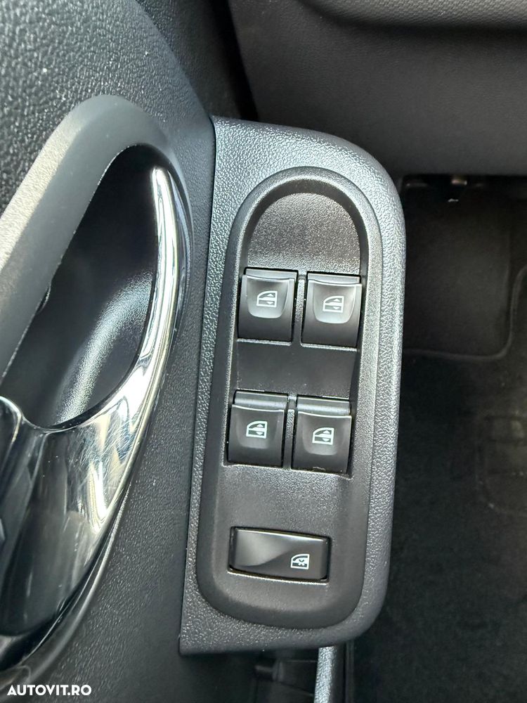 Dacia Duster 1.5 dCi 4x4 Prestige - 28