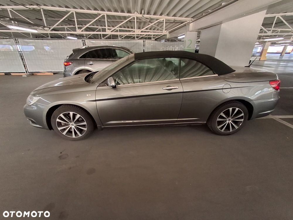 Chrysler 200 - 2