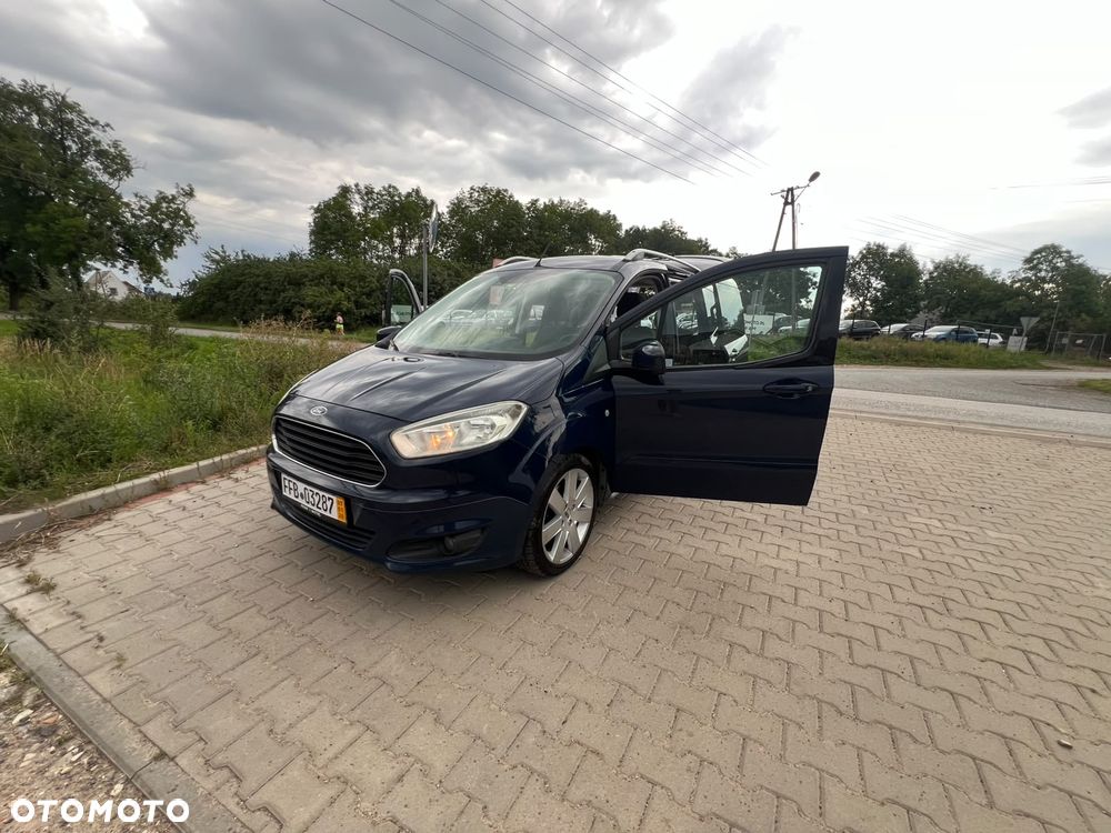 Ford Tourneo Courier - 29