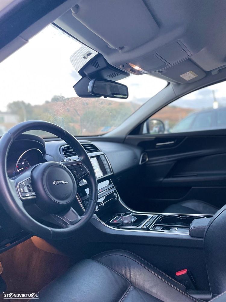Jaguar XE 2.0 D R-Sport Aut. - 11