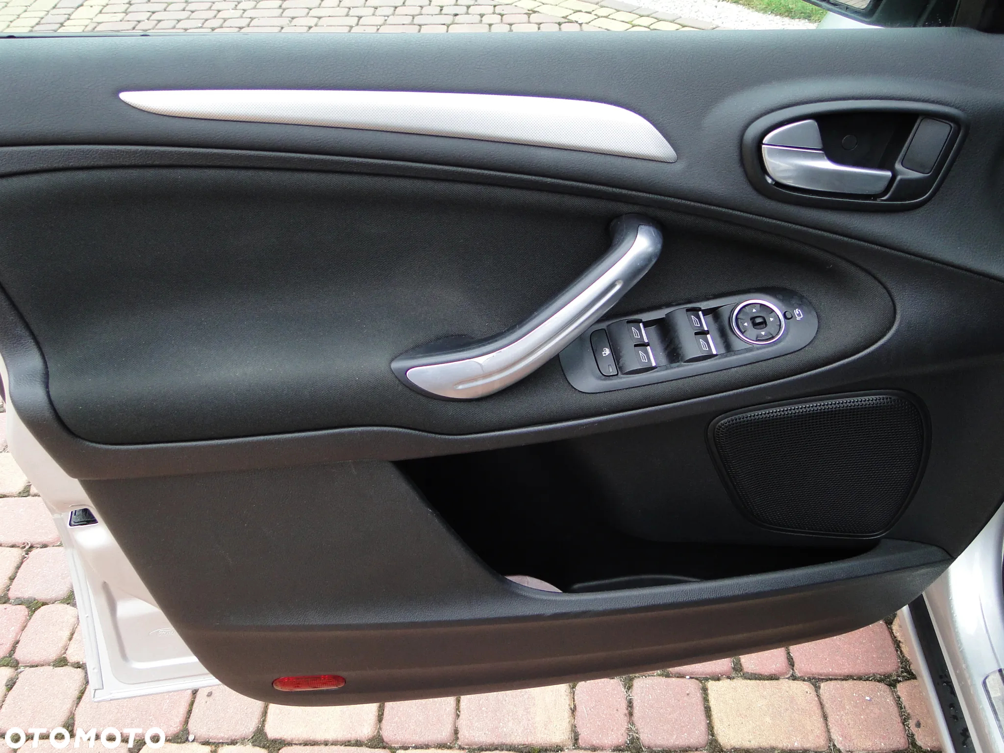 Ford S-Max 2.0 TDCi DPF Titanium - 36
