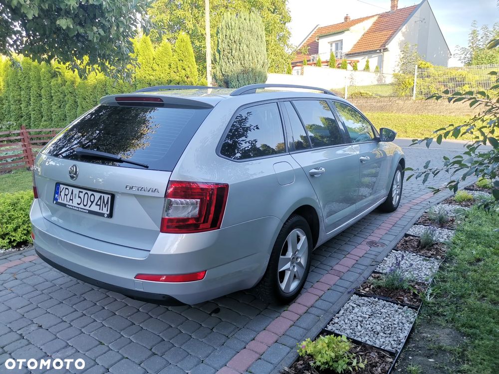 Skoda Octavia 1.6 TDI Ambition - 11