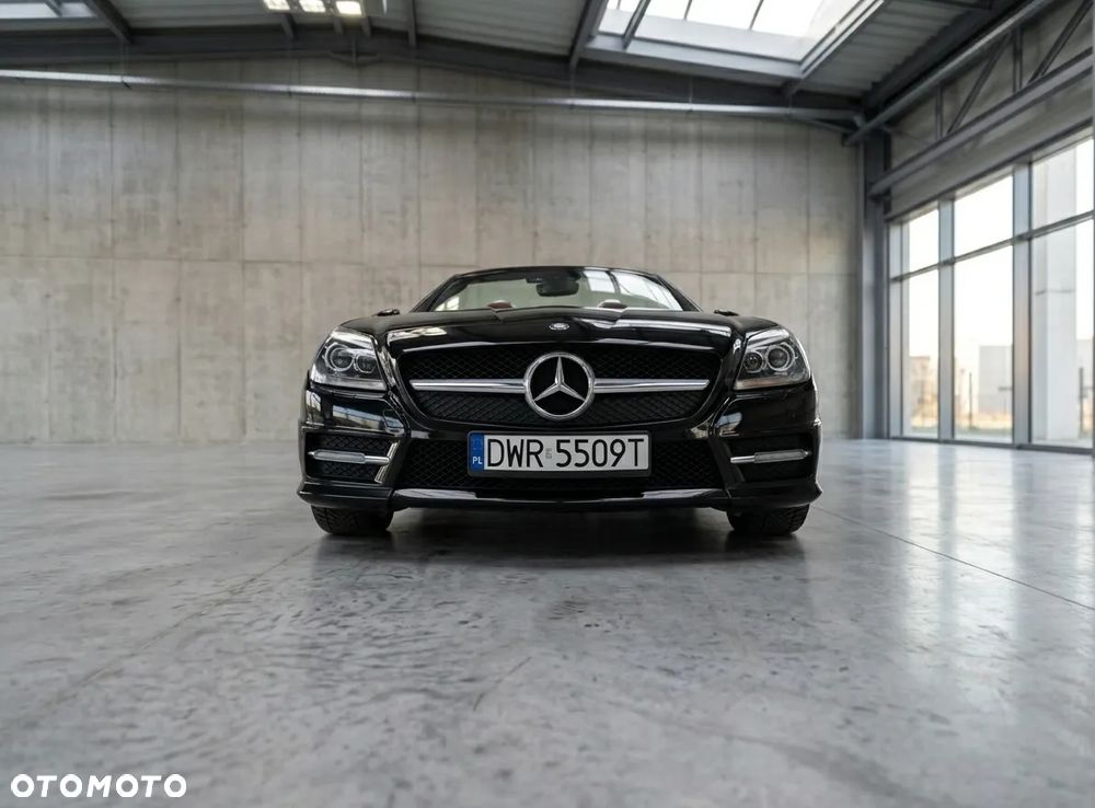 Mercedes-Benz SLK 350 (BlueEFFICIENCY) 7G-TRONIC - 4