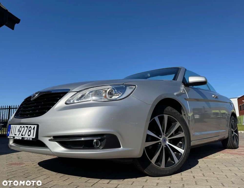 Chrysler 200 - 3