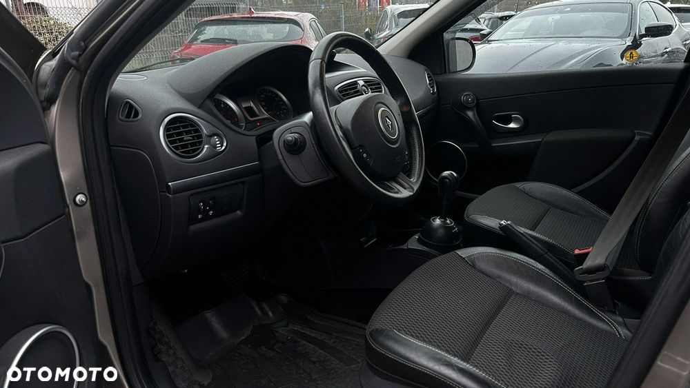 Renault Clio - 6
