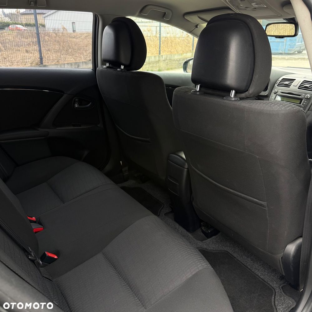 Toyota Avensis 2.0 D-4D Sol - 12