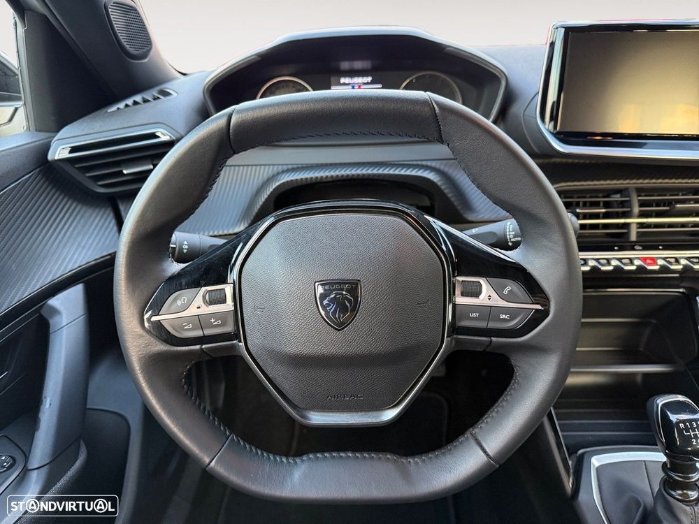 Peugeot 2008 1.2 PureTech Style - 12
