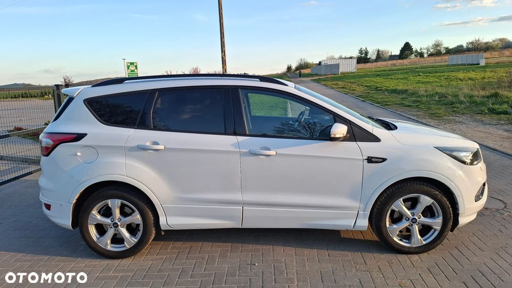 Ford Kuga 1.5 EcoBoost 2x4 ST-Line - 5