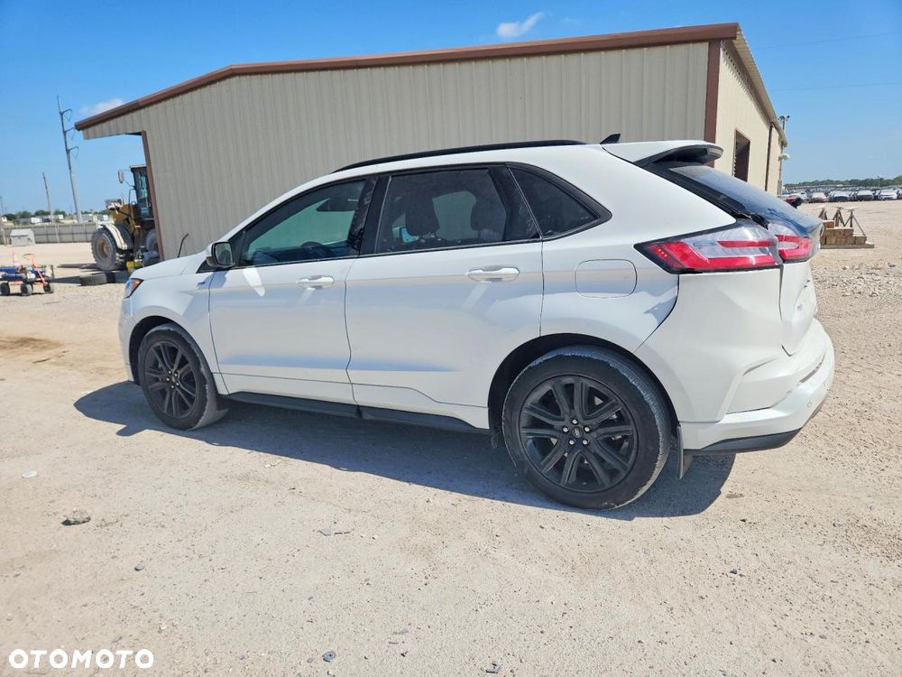 Ford Edge - 4