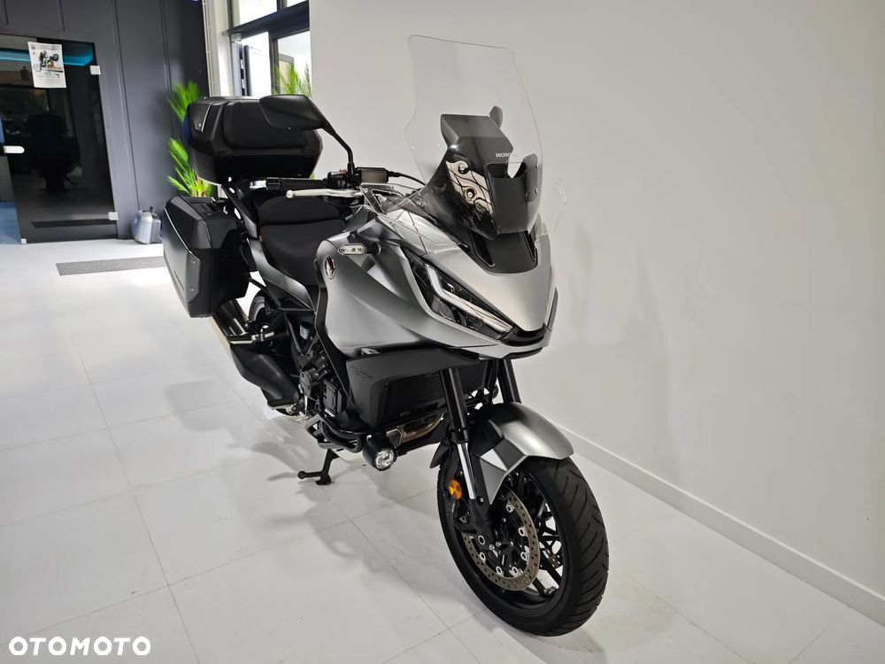 Honda NT - 9