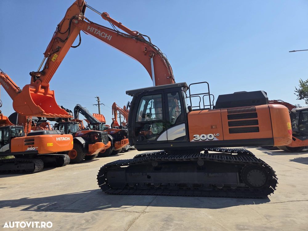 Hitachi ZX300LC-6, 2020, 8.155h, cupa NOUA 1,8m, 31,3 tone, protectie cabina, inst picon pe brate, gresare automata, lant 90% bun doar 700h deplasare, ad sapare 8m, motor Isuzu, 3 pompe hidr HITACHI, camera spate si laterale, STARE BUNA, 94.900 Eur+Tva - 26