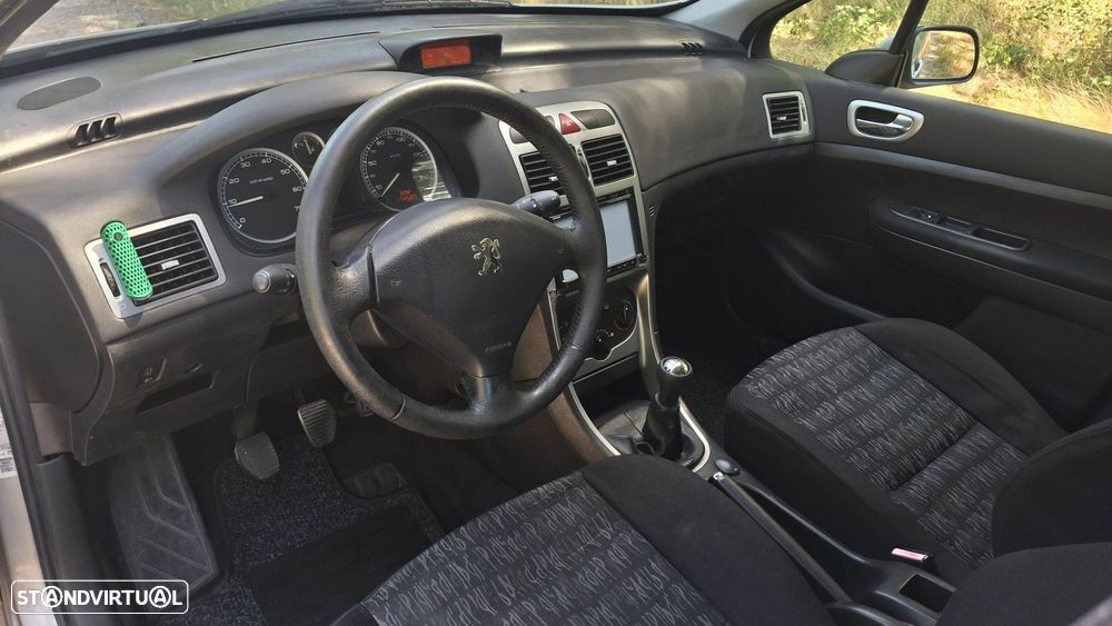 Peugeot 307 1.6 16V XT - 21